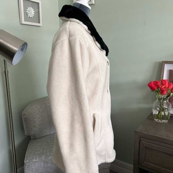 Vintage NILS Resort Collection Mouton Pile Jacket | Ivory w/Black Collar | Med - Picture 6 of 13